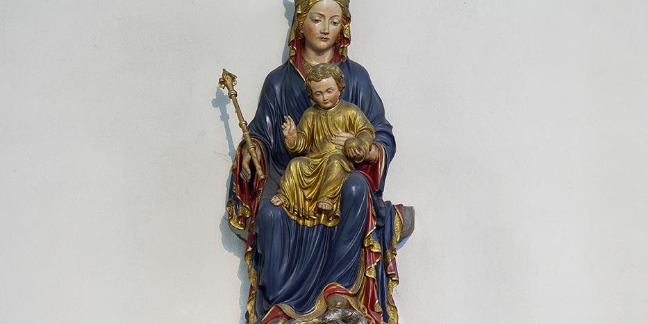 Mutter Gottes Statue in der Kirche St. Maria, Hilfe der Christen