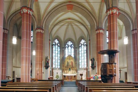 Innenansicht der Kirche St. Benediktus Innenansicht der Kirche St. Benediktus