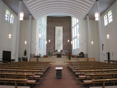 Innenansicht von St. Maria, Hilfe der Christen in Lörick