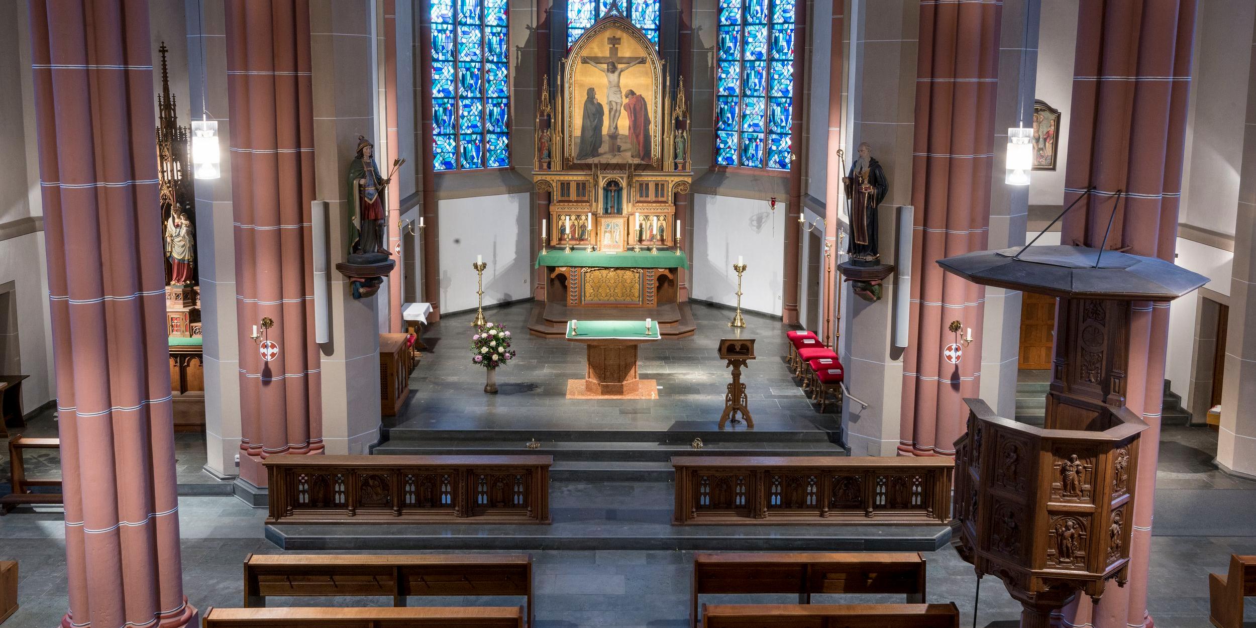 Sankt Benediktus Düsseldorf Heerdt | Krippe Maria