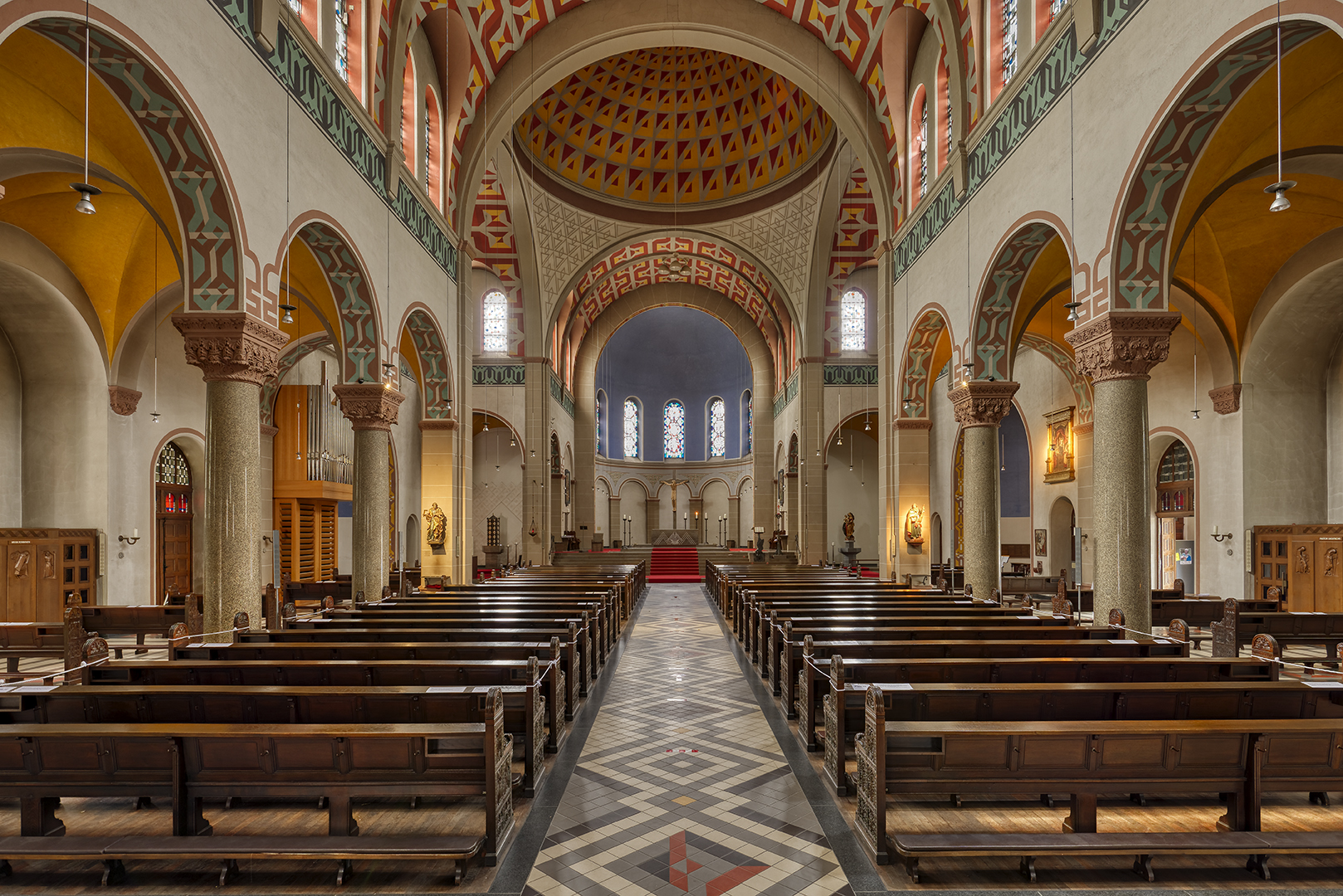 Innenansicht St. Antonius