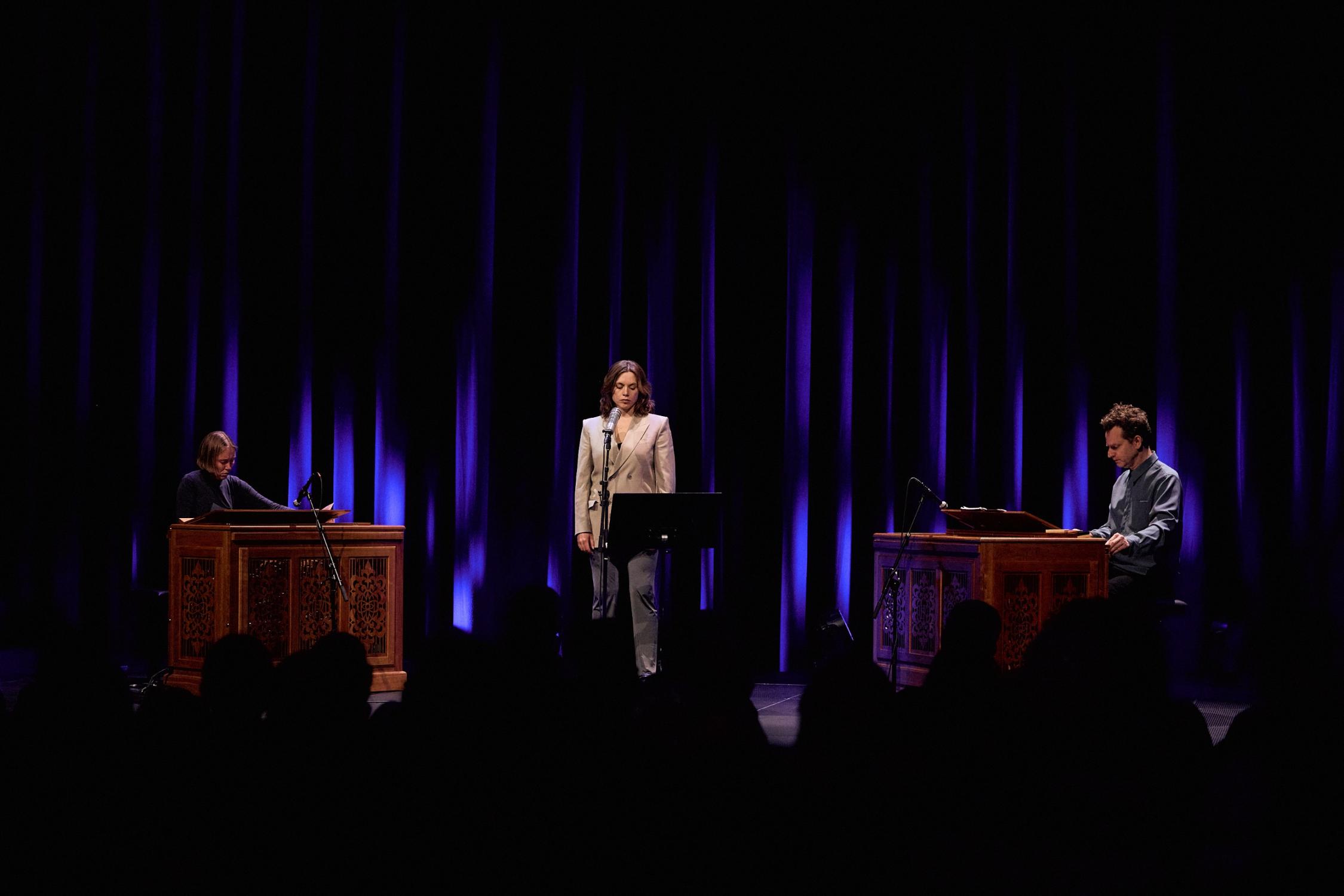 Ellen Arkbro, Hanne Lippard und Hampus Lindwall