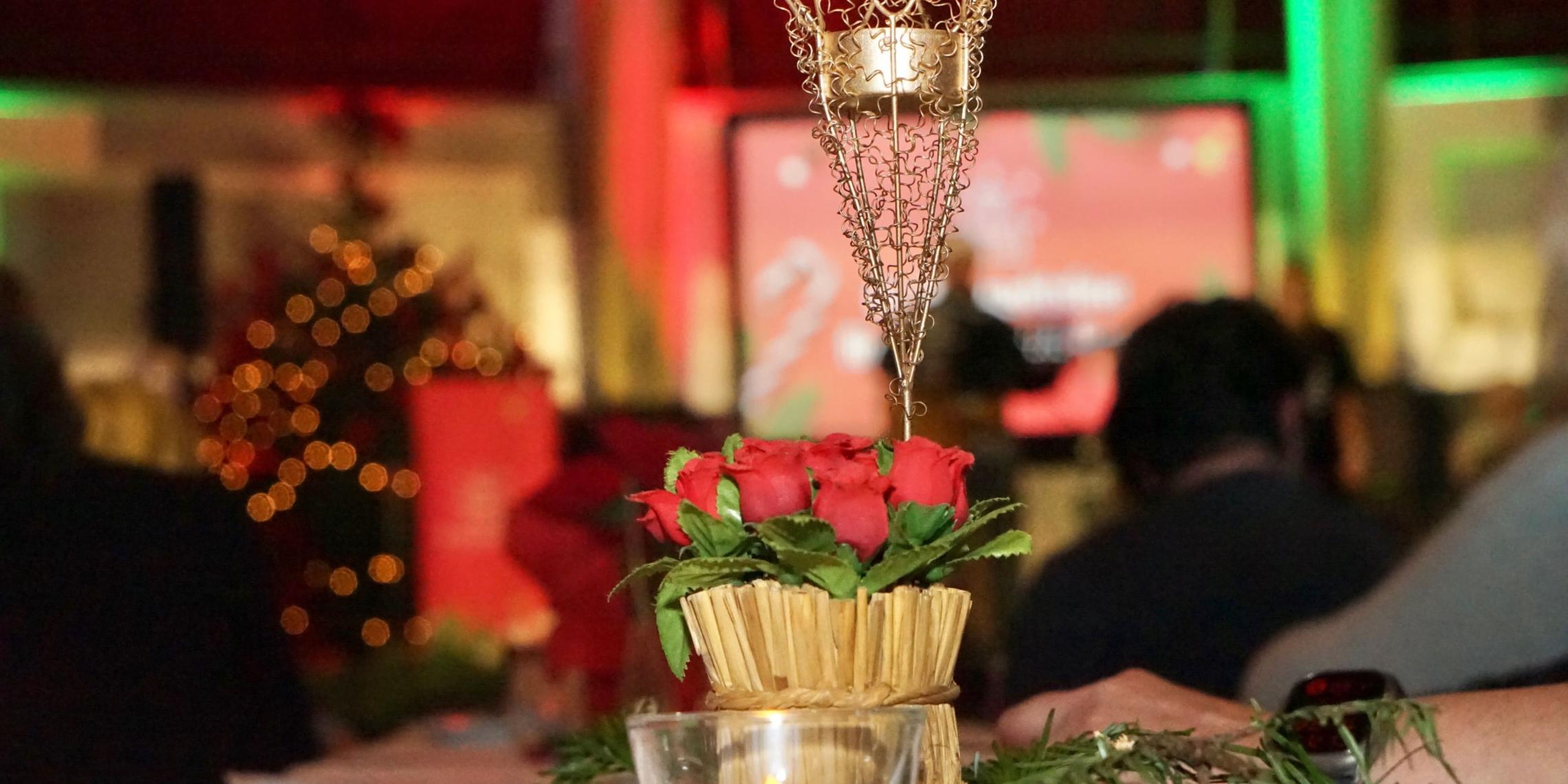 Adventsgesteck mit Kerze