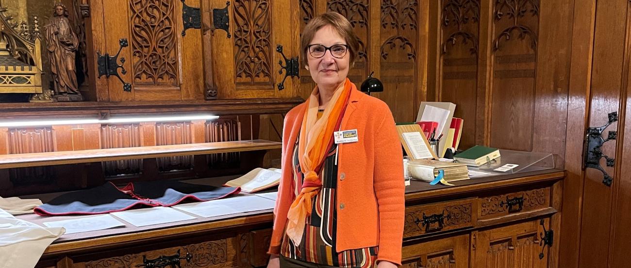 Felicitas Marx (c) Beatrix Reese Frau Marx in der Sakristei von St. Antonius