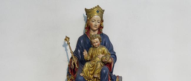 Mutter Gottes Statue in der Kirche St. Maria, Hilfe der Christen