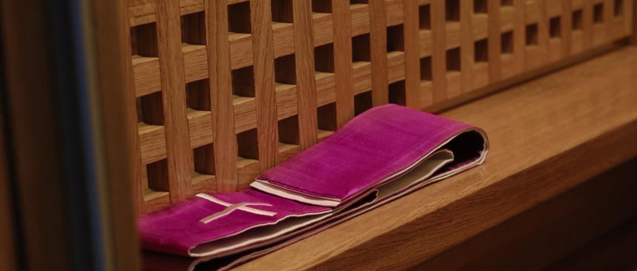 beichte_02_by_Markus_Weinlaender_pfarrbriefservice (c) Markus Weinländer | Pfarrbriefservice beichte_02_by_Markus_Weinlaender_pfarrbriefservice