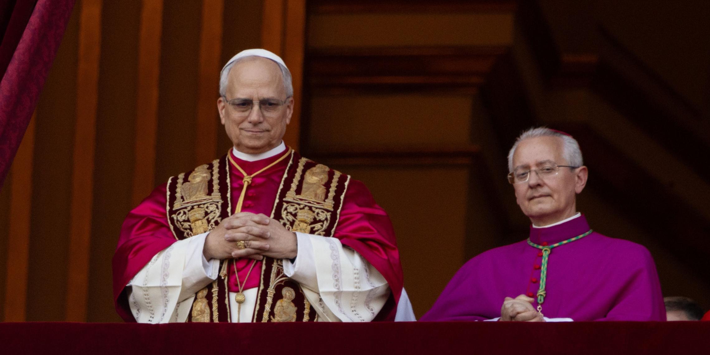 Papst Leo XIV auf der Benediktionsloggia des Petersdoms