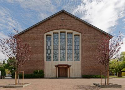 St. Maria, Hilfe der Christen (c) Friedemann Frey Kirchenportal
